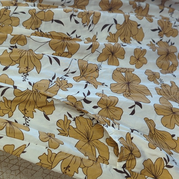 NEW Boho Floral Mini Dress Small – Summer Picnic Brunch Cottagecore | Yak N Yeti - Picture 4 of 6